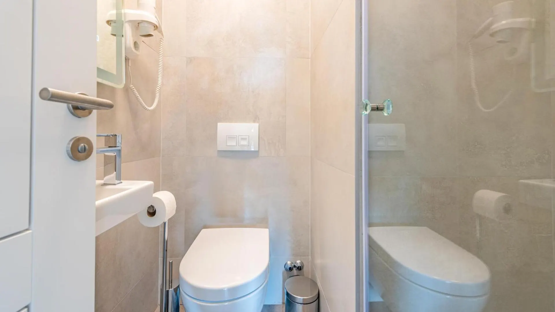 Awesome Apartment In Mrljane With Kitchen 0*,  Croacia