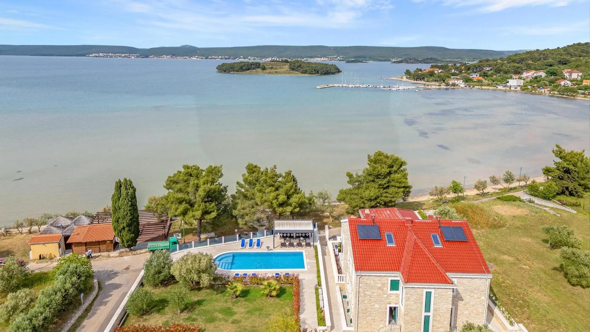 Awesome Apartment In Mrljane With Kitchen 0*,  Croacia